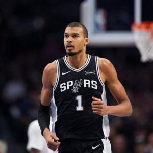 海星体育官方网站-马刺vs活塞前瞻：文班再战康宁汉姆，马刺力争双杀活塞